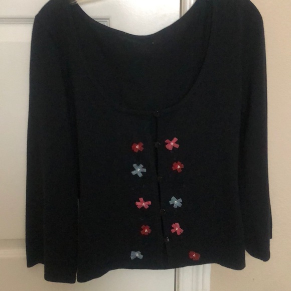 Vintage Flower Design Sweater - Picture 6 of 9